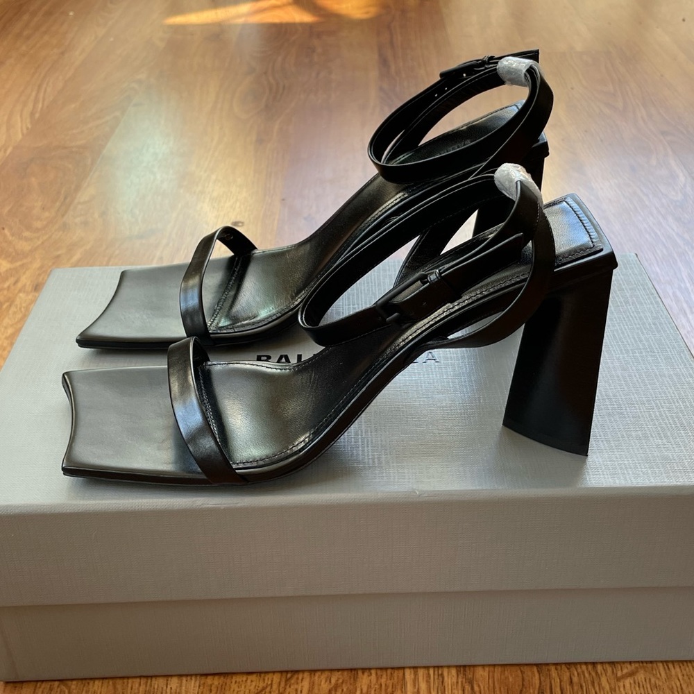 Balenciaga Moon Square Toe Sandal 90’s Aesthetic Size 37 EU / 7 US Black - Picture 5 of 5
